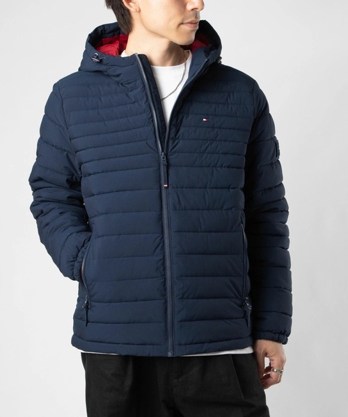 TOMMY HILFIGER（トミーヒルフィガー）の「TOMMY HILFIGER STRETCH QUILTED HOODY トミーヒルフィガー ストレッチ キルト 中わたジャケット（ダウンジャケット/コート・メンズ・ブラック/ネイビー・MEDIUM/LARGE/SMALL）」の6枚目の写真