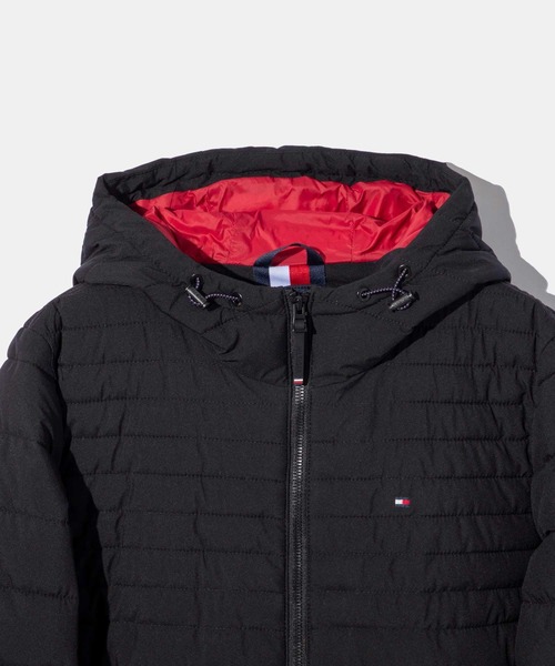 TOMMY HILFIGER（トミーヒルフィガー）の「TOMMY HILFIGER STRETCH QUILTED HOODY トミーヒルフィガー ストレッチ キルト 中わたジャケット（ダウンジャケット/コート・メンズ・ブラック/ネイビー・MEDIUM/LARGE/SMALL）」の8枚目の写真