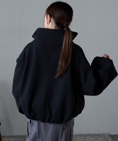 ap retro（アプレトロ）の「フェイクウールボリューム袖ショートジャケット（ブルゾン・レディース・モカ/アイボリー/ブラック/チャコールグレー・FREE）」の12枚目の写真