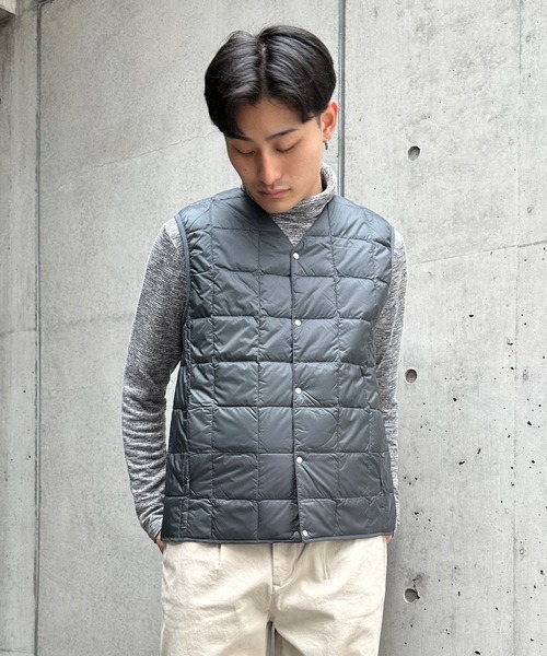 TAION（タイオン）の「【TAION】 V NECK BUTTON DOWNVEST Vネックボタンダウンベスト（ベスト・メンズ・ブラック/カーキ/チャコール/ベージュ/ネイビー/ライトグレー・1/2/3/4）」の4枚目の写真