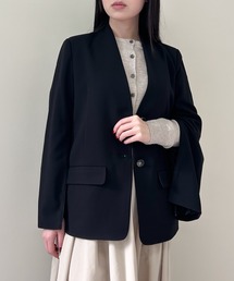 Virca（ヴィルカ）の「袖スリットジャケット（テーラードジャケット）」