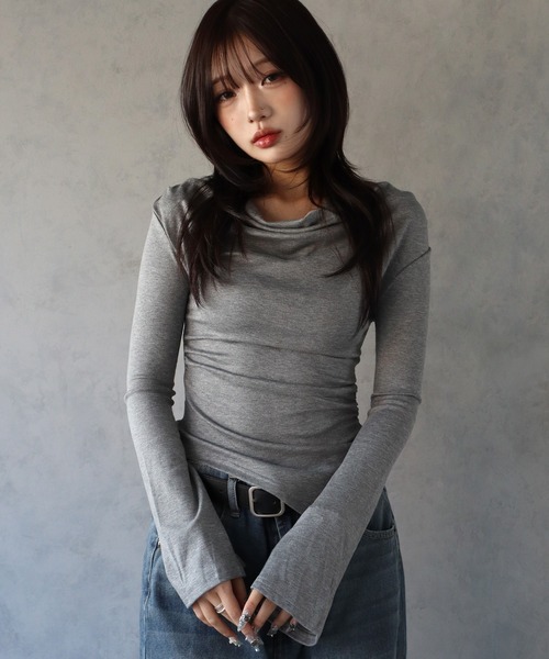 BARELY BLUE(ベアリーブルー)の「【 BARELY BLUE / ベアリーブルー 】 アンバランス サイド スリット カットソー(Tシャツ/カットソー・レディース・ベージュ/ブラック/グレー・LARGE/MEDIUM)」の4枚目の写真