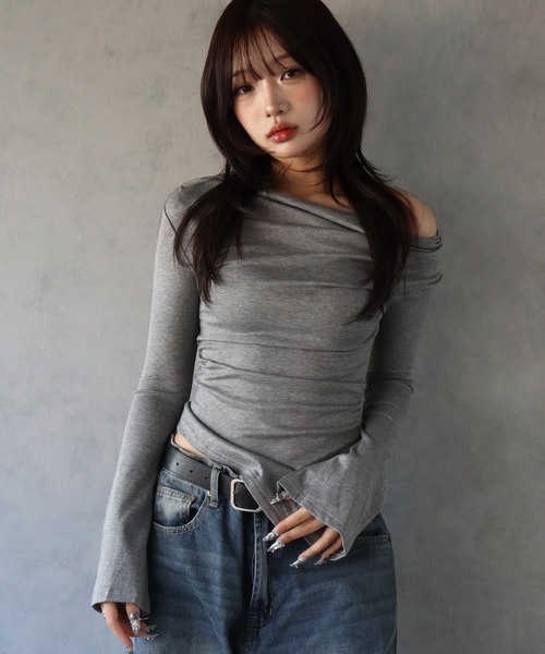 BARELY BLUE(ベアリーブルー)の「【 BARELY BLUE / ベアリーブルー 】 アンバランス サイド スリット カットソー(Tシャツ/カットソー・レディース・ベージュ/ブラック/グレー・LARGE/MEDIUM)」の6枚目の写真
