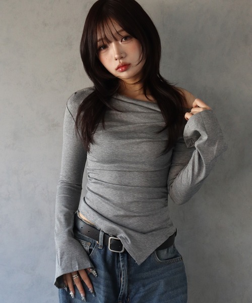 BARELY BLUE(ベアリーブルー)の「【 BARELY BLUE / ベアリーブルー 】 アンバランス サイド スリット カットソー(Tシャツ/カットソー・レディース・ベージュ/ブラック/グレー・LARGE/MEDIUM)」の12枚目の写真
