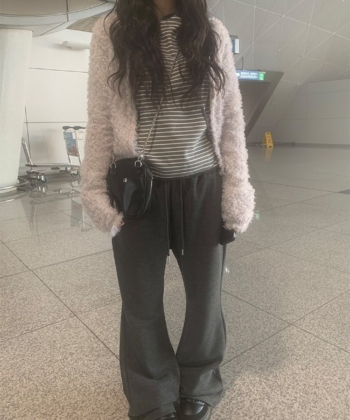 anyonemore（エニワンモア）の「[A/M] 裏起毛ウエストゴムセミブーツカットパンツ（スウェットパンツ・レディース・チャコール/ブラック・FREE）」の14枚目の写真