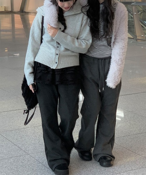 anyonemore（エニワンモア）の「[A/M] 裏起毛ウエストゴムセミブーツカットパンツ（スウェットパンツ・レディース・チャコール/ブラック・FREE）」の7枚目の写真