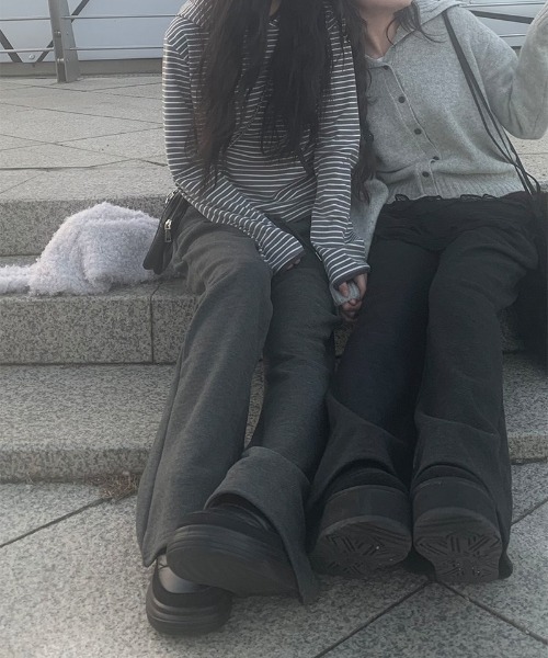 anyonemore（エニワンモア）の「[A/M] 裏起毛ウエストゴムセミブーツカットパンツ（スウェットパンツ・レディース・チャコール/ブラック・FREE）」の10枚目の写真