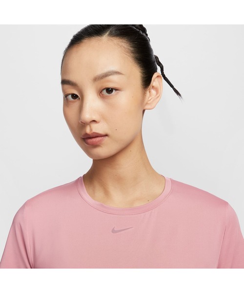 NIKE(ナイキ)の「ナイキ NIKE ナイキ ワン DF S/S スリム トップ(Tシャツ/カットソー・レディース・ブラウン/スモークピンク・S/M/L)」の7枚目の写真