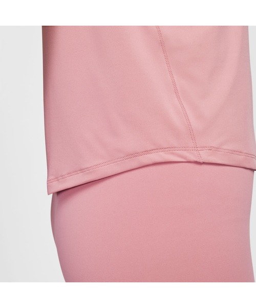 NIKE(ナイキ)の「ナイキ NIKE ナイキ ワン DF S/S スリム トップ(Tシャツ/カットソー・レディース・ブラウン/スモークピンク・S/M/L)」の10枚目の写真