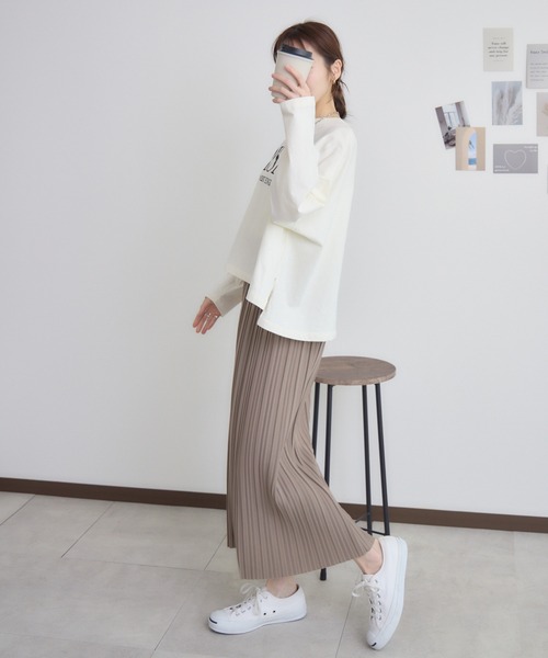 RU.TI.LE(ルチル)の「【RU.TI.LE】カットプリーツスカート(スカート・レディース・ブラック/グレイッシュベージュ/アイボリー/パープル・MEDIUM)」の22枚目の写真