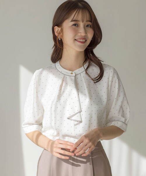 ANY SIS(エニィスィス)の「【洗える】バイカラーラッフルボウ ブラウス(シャツ/ブラウス・レディース・ネイビー系/スカイブルー系/ピンク系/アイボリー系5・2)」の2枚目の写真