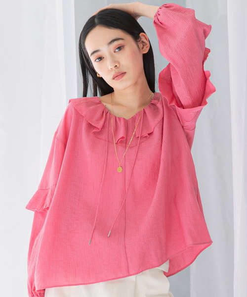 URBAN RESEARCH ROSSO WOMEN（アーバンリサーチ　ロッソ）の「『WEB/一部店舗限定カラー』楊柳フリルブラウス（シャツ/ブラウス・レディース・ベージュ系その他/ピンク/ホワイト/ブルー系その他・FREE）」の4枚目の写真