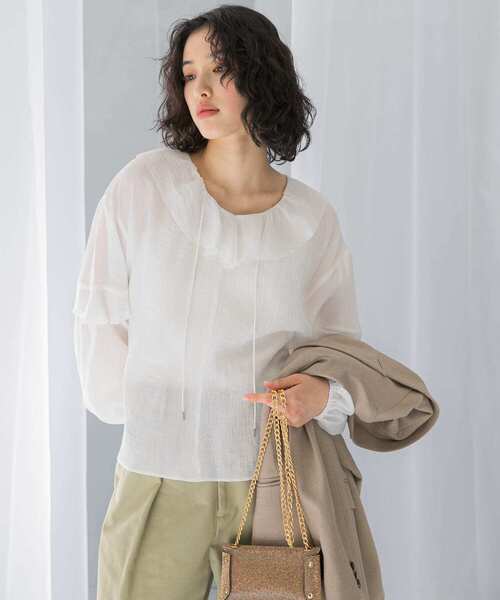 URBAN RESEARCH ROSSO WOMEN（アーバンリサーチ　ロッソ）の「『WEB/一部店舗限定カラー』楊柳フリルブラウス（シャツ/ブラウス・レディース・ベージュ系その他/ピンク/ホワイト/ブルー系その他・FREE）」の9枚目の写真