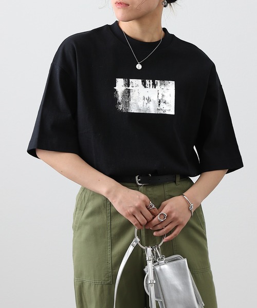 COLONY 2139（コロニートゥーワンスリーナイン）の「箔プリントTシャツ（Tシャツ/カットソー・レディース・ブラック/チャコールグレー/ホワイト・FREE）」の6枚目の写真