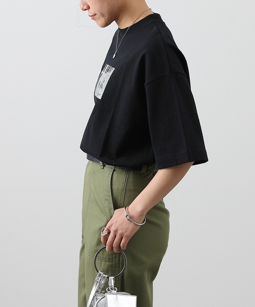 COLONY 2139（コロニートゥーワンスリーナイン）の「箔プリントTシャツ（Tシャツ/カットソー・レディース・ブラック/チャコールグレー/ホワイト・FREE）」の7枚目の写真