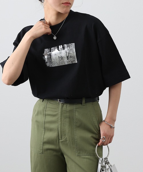 COLONY 2139（コロニートゥーワンスリーナイン）の「箔プリントTシャツ（Tシャツ/カットソー・レディース・ブラック/チャコールグレー/ホワイト・FREE）」の9枚目の写真