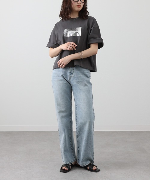 COLONY 2139（コロニートゥーワンスリーナイン）の「箔プリントTシャツ（Tシャツ/カットソー・レディース・ブラック/チャコールグレー/ホワイト・FREE）」の14枚目の写真