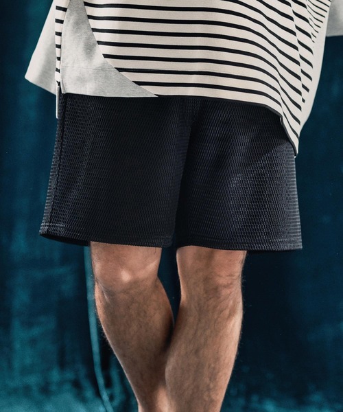 ANGENEHM(アンゲネーム)の「mp13332-Sheer fabric shorts シアーショートパンツ(その他パンツ・メンズ・ブラック・S/M/L)」の1枚目の写真