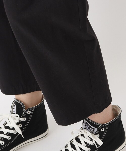 one'sterrace(ワンズテラス)の「綿ストレッチ 9分丈テーパードパンツ(その他パンツ・レディース・ベージュ系8/ブラック系8・02)」の8枚目の写真