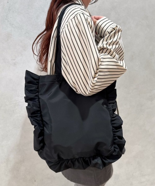 kutir(クティール)の「kutirlune/ギンガムチェックフリルトートバッグ(トートバッグ・レディース・ブラック系/ブラック・FREE)」の7枚目の写真