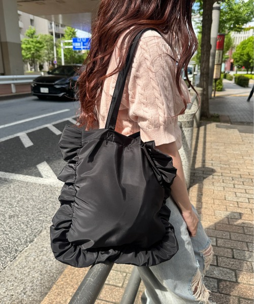kutir(クティール)の「kutirlune/ギンガムチェックフリルトートバッグ(トートバッグ・レディース・ブラック系/ブラック・FREE)」の11枚目の写真