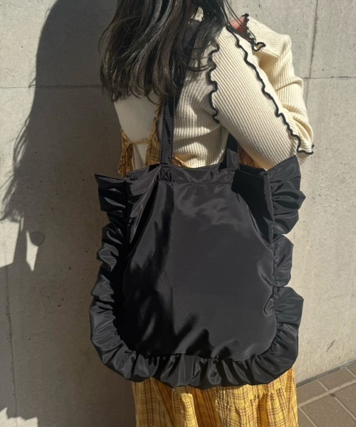 kutir(クティール)の「kutirlune/ギンガムチェックフリルトートバッグ(トートバッグ・レディース・ブラック系/ブラック・FREE)」の8枚目の写真