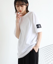 【Calvin Klein JEANS/カルバンクライン ジーンズ】BADGE Regular Fit SS T-Shirt/バッジ レギュラーフィット半袖Tシャツ