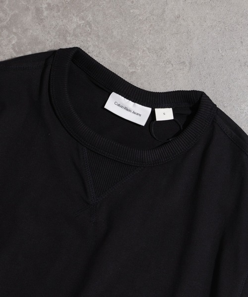 Calvin Klein（カルバン・クライン）の「【Calvin Klein JEANS/カルバンクライン ジーンズ】BADGE Regular Fit SS T-Shirt/バッジ レギュラーフィット半袖Tシャツ（Tシャツ/カットソー・メンズ・ブラック/ホワイト・XL/L/M/S）」の21枚目の写真