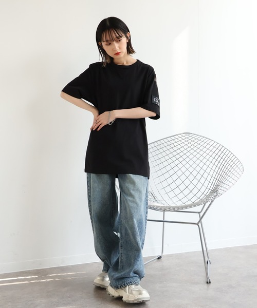 Calvin Klein（カルバン・クライン）の「【Calvin Klein JEANS/カルバンクライン ジーンズ】BADGE Regular Fit SS T-Shirt/バッジ レギュラーフィット半袖Tシャツ（Tシャツ/カットソー・メンズ・ブラック/ホワイト・XL/L/M/S）」の16枚目の写真