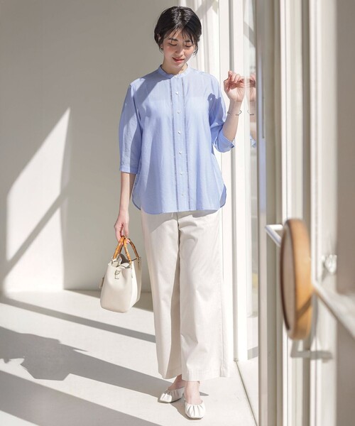 J.PRESS Ladies(J.プレス レディス)の「【WEB限定カラーあり・洗える】Sheer Vis リネン バンドカラー ブラウス(シャツ/ブラウス・レディース・アイボリー系/サックスブルー系/カーキ系/ネイビー系・XS)」の5枚目の写真