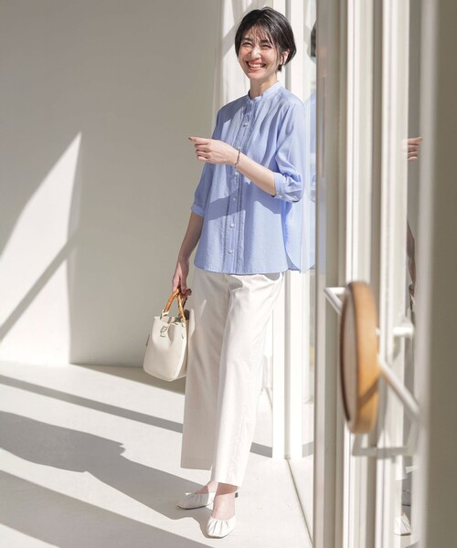 J.PRESS Ladies(J.プレス レディス)の「【WEB限定カラーあり・洗える】Sheer Vis リネン バンドカラー ブラウス(シャツ/ブラウス・レディース・アイボリー系/サックスブルー系/カーキ系/ネイビー系・XS)」の6枚目の写真