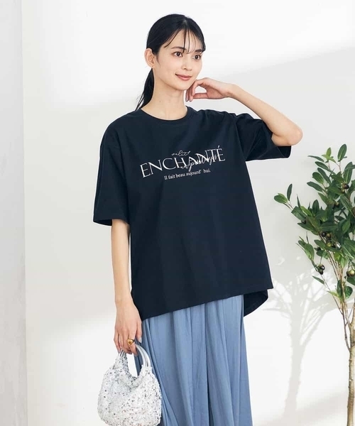a.v.v(アーヴェヴェ)の「【コットン100%】クラシックロゴTシャツ(Tシャツ/カットソー・レディース・チャコールグレー/ホワイト/ネイビー・36/38/40/42/34)」の3枚目の写真