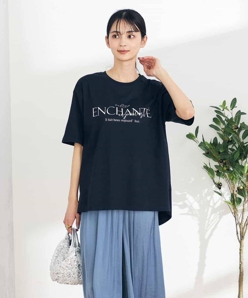 a.v.v(アーヴェヴェ)の「【コットン100%】クラシックロゴTシャツ(Tシャツ/カットソー・レディース・チャコールグレー/ホワイト/ネイビー・36/38/40/42/34)」の4枚目の写真