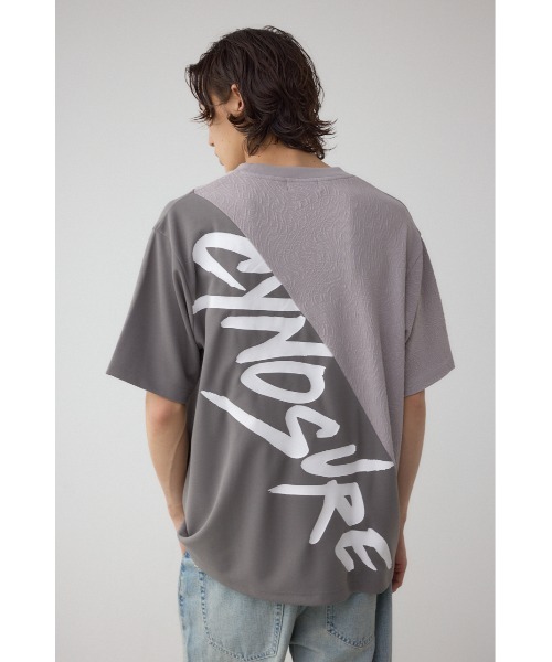 AZUL by moussy(アズールバイマウジー)の「異素材スウィッチンググラフィックTシャツ(Tシャツ/カットソー・メンズ・ブラック系その他/グレー系その他/ホワイト系その他・SMALL/MEDIUM/LARGE)」の1枚目の写真