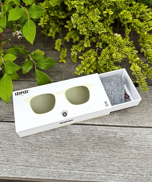 IZIPIZI(イジピジ)の「【IZIPIZI/イジピジ】SUN POLARIZED#E Iconic trapeze(サングラス・メンズ・ダークブラウン/ブラック/イエロー・FREE)」の16枚目の写真