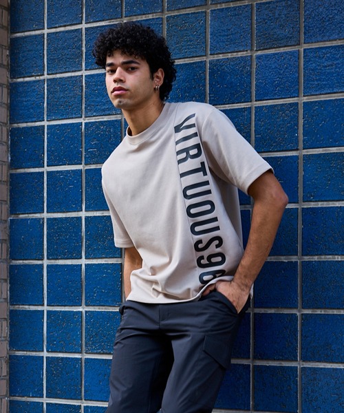 VIRTUOUS(バーチャス)の「【VIRTUOUS/バーチャス】ポンチブランドロゴ切替半袖Tシャツ(Tシャツ/カットソー・メンズ・ホワイト/ブラック/ベージュ・X-LARGE/LARGE/MEDIUM)」の5枚目の写真