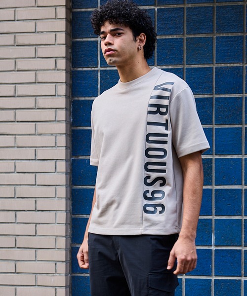 VIRTUOUS(バーチャス)の「【VIRTUOUS/バーチャス】ポンチブランドロゴ切替半袖Tシャツ(Tシャツ/カットソー・メンズ・ホワイト/ブラック/ベージュ・X-LARGE/LARGE/MEDIUM)」の8枚目の写真