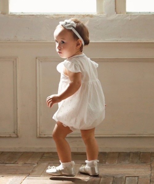 10mois（ディモワ）の「【10mois(ディモワ)】レースロンパース プリミー(小さめ)サイズ（ロンパース・キッズ・ホワイト/ピンク・50cm）」の3枚目の写真