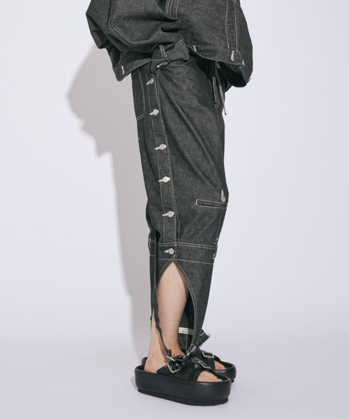 beautiful people(ビューティフルピープル)の「double-end left handtwill denim overall(サロペット/オーバーオール・レディース・ブラック/インディゴブルー・38)」の13枚目の写真