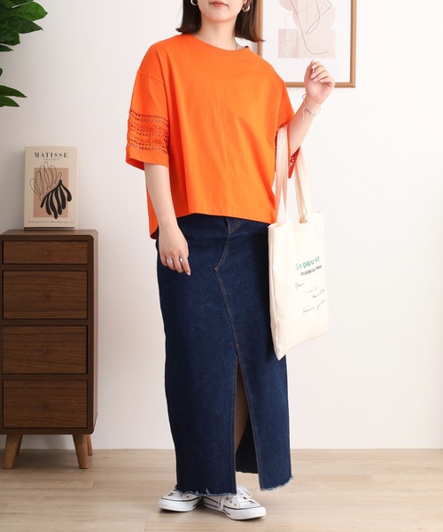 EGLANTINE(エグランティーヌ)の「EGLANTINE 袖フリンジレース5分袖カットソー(Tシャツ/カットソー・レディース・オフホワイト/ブラック/オレンジ/ベージュ・40)」の16枚目の写真