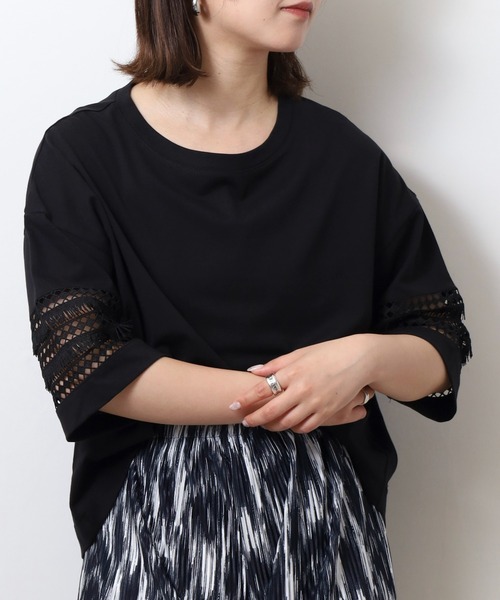 EGLANTINE(エグランティーヌ)の「EGLANTINE 袖フリンジレース5分袖カットソー(Tシャツ/カットソー・レディース・オフホワイト/ブラック/オレンジ/ベージュ・40)」の11枚目の写真