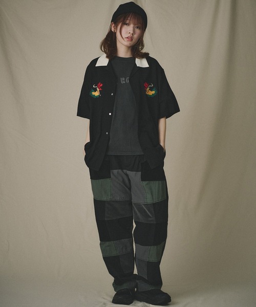 Universal Style Wear(ユニバーサルスタイルウェア)の「Universal Style Wear ドラゴン スーベニア シャツ(シャツ/ブラウス・メンズ・ブラック/ピンク系その他/オフホワイト/ベージュ系その他/ブラック系その他・MEDIUM/LARGE/X-LARGE)」の15枚目の写真
