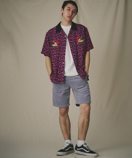 Universal Style Wear(ユニバーサルスタイルウェア)の「Universal Style Wear ドラゴン スーベニア シャツ(シャツ/ブラウス・メンズ・ブラック/ピンク系その他/オフホワイト/ベージュ系その他/ブラック系その他・MEDIUM/LARGE/X-LARGE)」の11枚目の写真