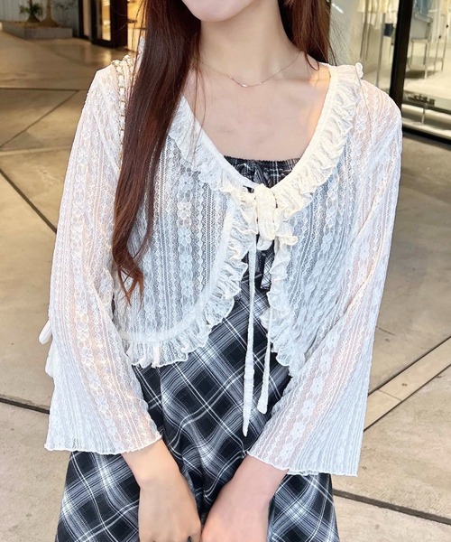 INGNI（イング）の「フリルリボンレースカーディガン（カーディガン/ボレロ・レディース・オフホワイト/ブラック・M）」の2枚目の写真