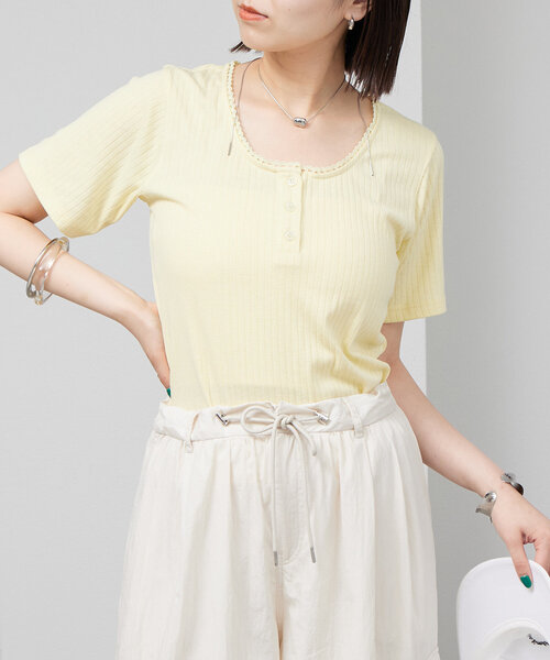 mystic（ミスティック）の「ヘンリー半袖Tシャツ（Tシャツ/カットソー・レディース・イエロー/オフホワイト/ブラック・FREE）」の3枚目の写真