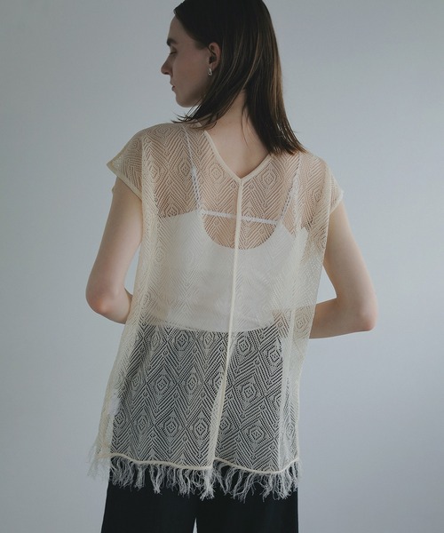 MANOF(マノフ)の「SHEER CROCHET KNIT TOPS(ニット/セーター・レディース・グリーン/アイボリー/チャコールグレー・FREE)」の5枚目の写真