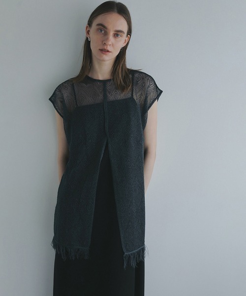 MANOF(マノフ)の「SHEER CROCHET KNIT TOPS(ニット/セーター・レディース・グリーン/アイボリー/チャコールグレー・FREE)」の13枚目の写真