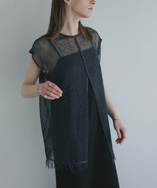 MANOF(マノフ)の「SHEER CROCHET KNIT TOPS(ニット/セーター・レディース・グリーン/アイボリー/チャコールグレー・FREE)」の14枚目の写真