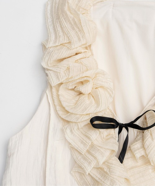 MAISON SPECIAL(メゾンスペシャル)の「Washer Ruffle Tops/ワッシャーフリルトップス(ベスト・レディース・ブラック/アイボリー・FREE)」の15枚目の写真