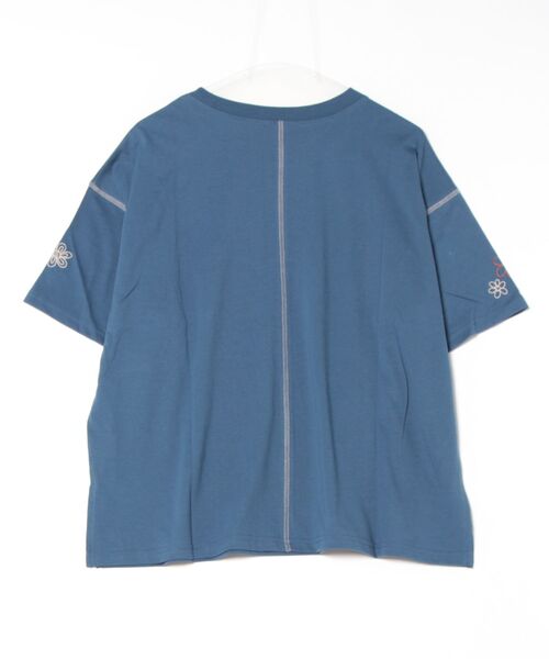 continuer de NICE CLAUP(コンティニューデナイスクラップ)の「ロゴMIX刺繍Tシャツ(Tシャツ/カットソー・レディース・スミクロ/ブルー/オフホワイト/オートミール・FREE)」の5枚目の写真